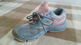 Dámské sportovní tenisky