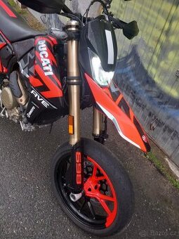 Ducati hypermotard 698