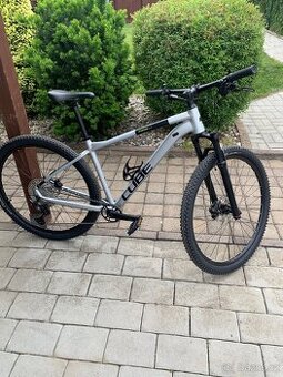 Horské kolo Cube ATTENTION SLX silvergrey´n´lime 2023