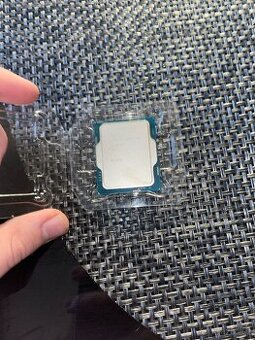 Intel core i3-14100f
