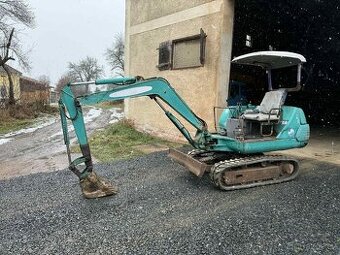 JAPONSKÝ MINIBAGR KOMATSU PC10-7 2700KG