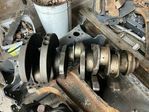 Prodám klikovou hřídel Mercedes Actros MP3