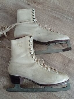 Dámské lední brusle, vel. 39