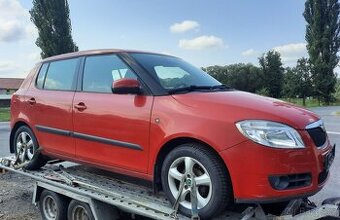 nd z škoda fabia 2 1.2htp červená modrá sedan i combi