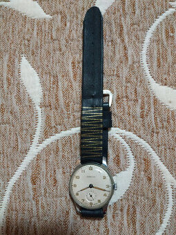 Náramkové hodinky Poběda