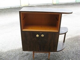 Retro dřevěná skříňka