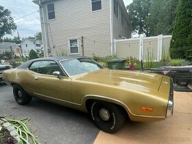 Plymouth satellite sebring 1972 V 8 , 440 cu