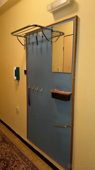 Retro předsíňová stěna