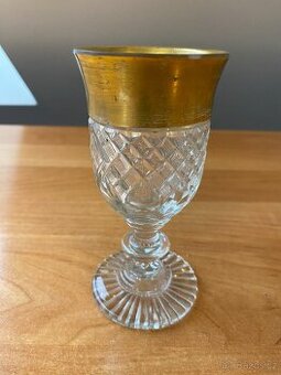 Sběratel nabízí straré panáky