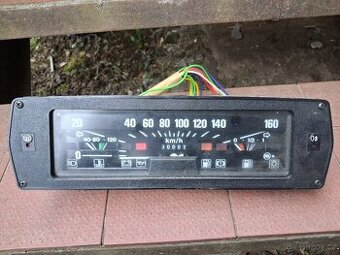 Přístrojová deska, budíky Škoda 100,105,120, 1203 Taz 1500