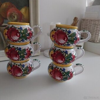 6 ks hrnky, Tupeská keramika