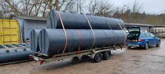 Hausbót si postavte na plastových plovácích