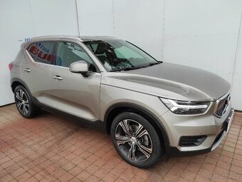 Volvo XC40 T4 AT8 INSCRIPTION LUXE + PANORAMA + ŠÍBR