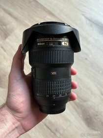 Nikon 16-35 mm f/4 AF-S G ED VR - 1