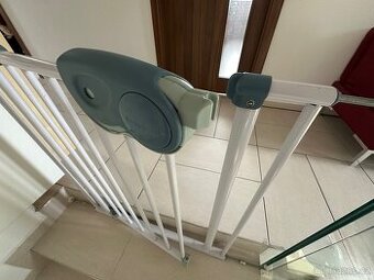 Dětská bezpečnostní zábrana Safety 1st 73-108cm
