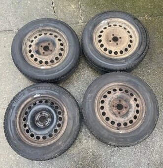 Kola + zimní pneu ET 49 6Jx15h2, pneu 195/65 R 15 T