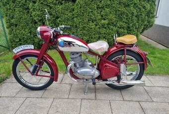 Jawa 250/11 pérák 1954 s TP po kompletní renovaci.