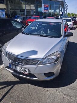 Kia Ceed 1.4i 66kw, 2010, facelift,ČR
