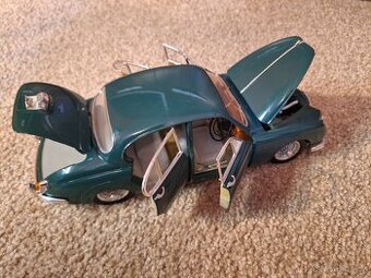 Jaguar 1:18