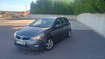 Kia ceed 2012 - 1