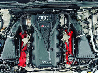 Motor benzínový CFSA 4.2FSI 331KW Audi RS5 8T 2011