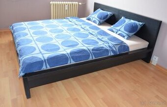 Postel 180x200cm, Ikea Malm, včetně matrací a roštu