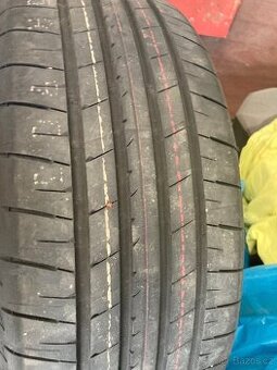 215/55R18