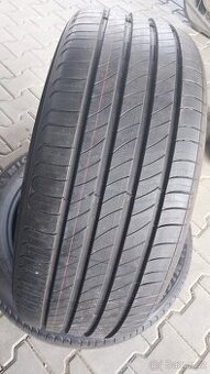 Prodám 2 letní pneu Michelin 255/45/20