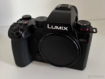 Panasonic S5 II