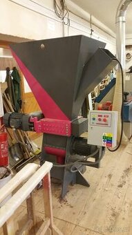 Drtič dřeva dvousekční - 15kW (2x7,5)