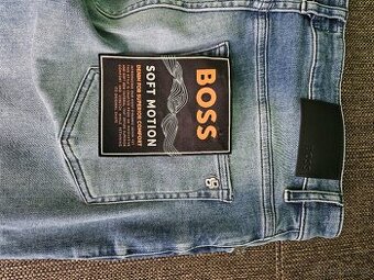 Džíny Hugo Boss vel. 33/30