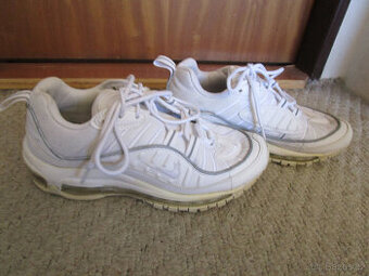 Bílé tenisky Nike Air Max, č. 39, UK 5,5, 25 cm