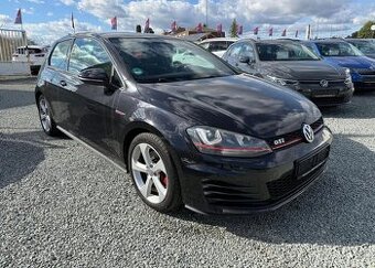 Volkswagen Golf 2.0 GTI benzín manuál 162 kw