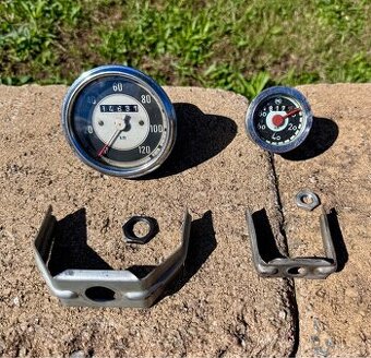Jawa 50 pionyr, malá kyvacka - tachometry