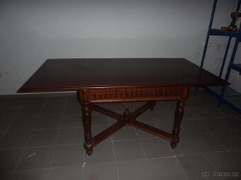 Velký jídelní stůl 176 x 91, masiv