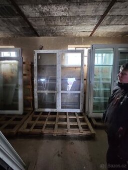 Dvokřídlé balkonové dveře