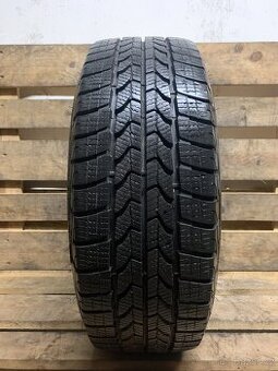 1ks 215/65/15C Good Year/2021/104-102T/zimní