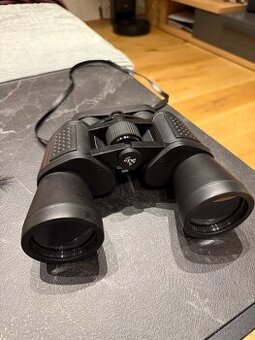 Dalekohled 10x50