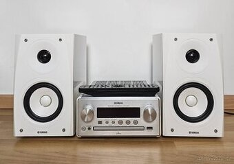 Yamaha MCR-N560 /AirPlay/Spotify/Optika