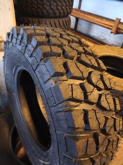 Offroad pneu 235/70 R16