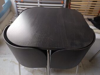 Prodám jídelní stůl 84x84 + 4 židle, černohnědé, zn.IKEA
