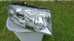 Světlo Škoda Superb 1