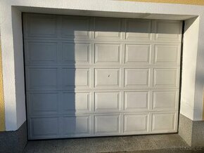 Sekční garažová vrata