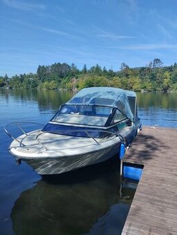 Motorova lod Draco 2000DC