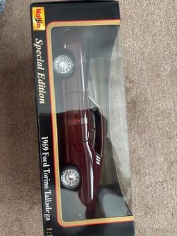 Model auta Maisto 1969 Ford Torino Talladega 1:18