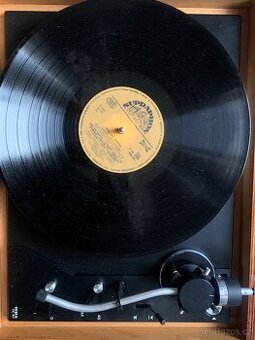 Gramofon Tesla HC 43