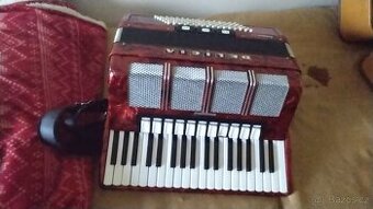 Prodám akordeon delicie CARMEN 4hlas 96 basů