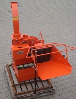 Štěpkovač za traktor WC-8 , pomocník na dřevo - 1