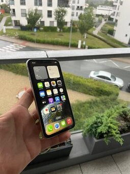 iPhone 11 64 GB