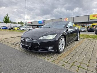 Tesla Model S85D Nabíjení zdarma
